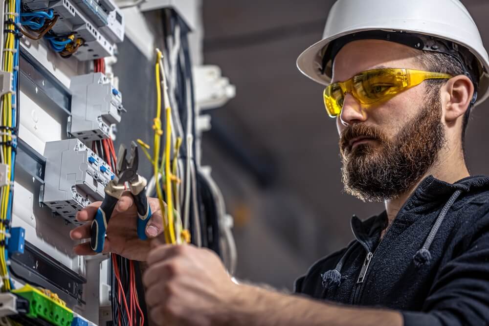 hurtownie elektrotechniczne